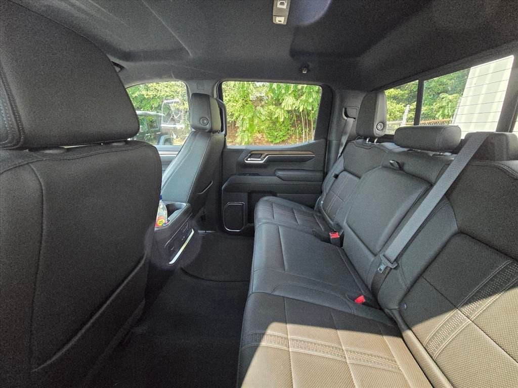 Used 2023 Gray Chevrolet High Country image 5