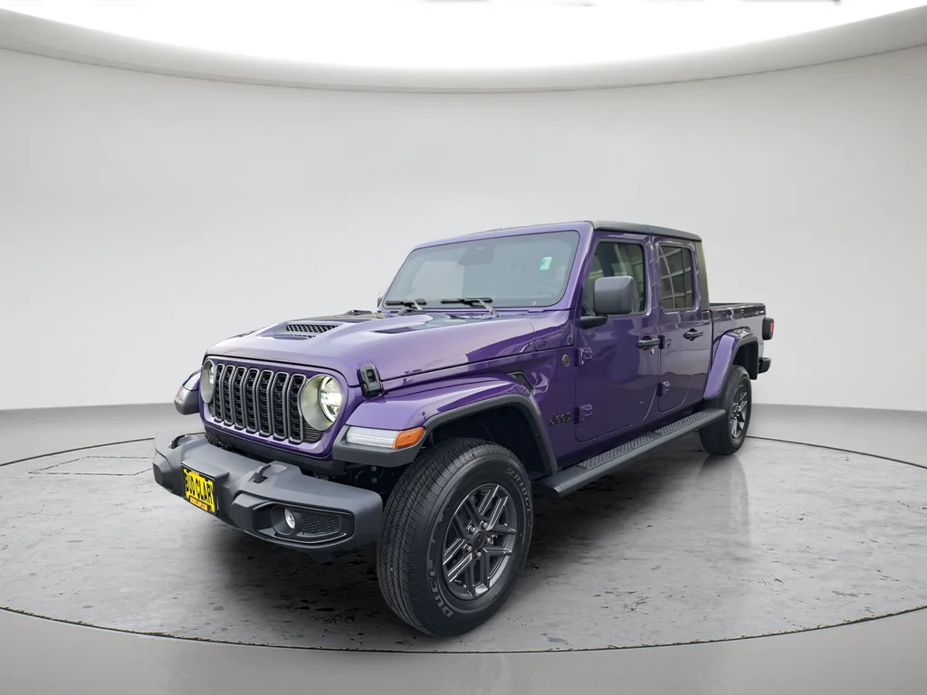 2026 Jeep Gladiator Sport S Auto's photo