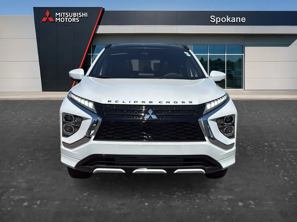 New 2026 White Diamond Mitsubishi SEL AWD image 2