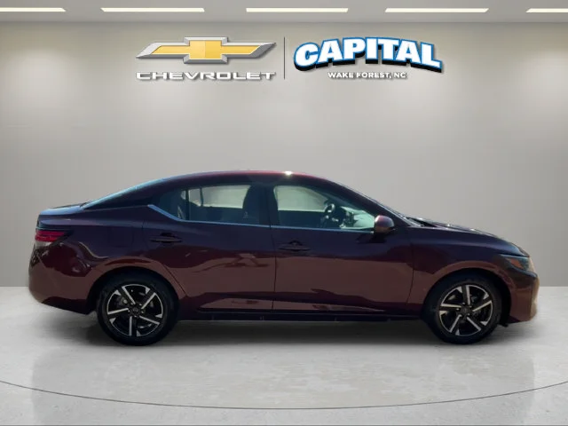 Used 2025  Nissan SV image 6
