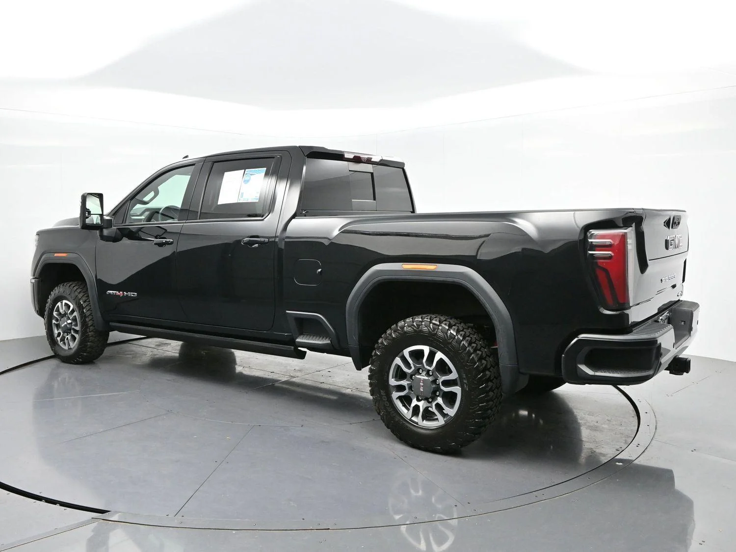 Used 2024 Onyx Black GMC AT4 image 5