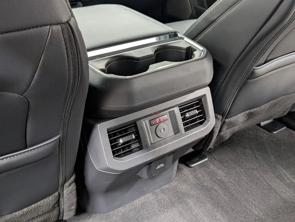 New 2026 Oxford White Ford F-250® Lariat® image 22