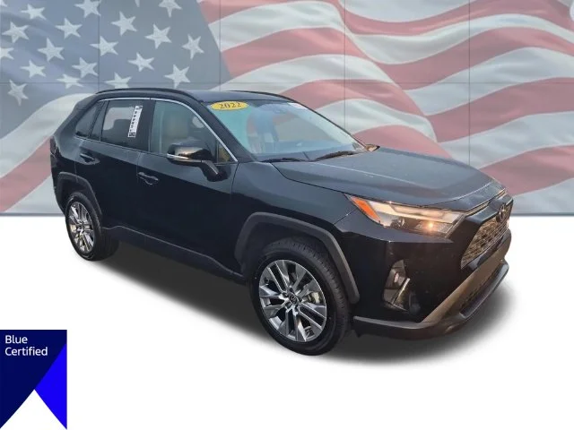 Used 2022 Black Toyota XLE Premium image 2
