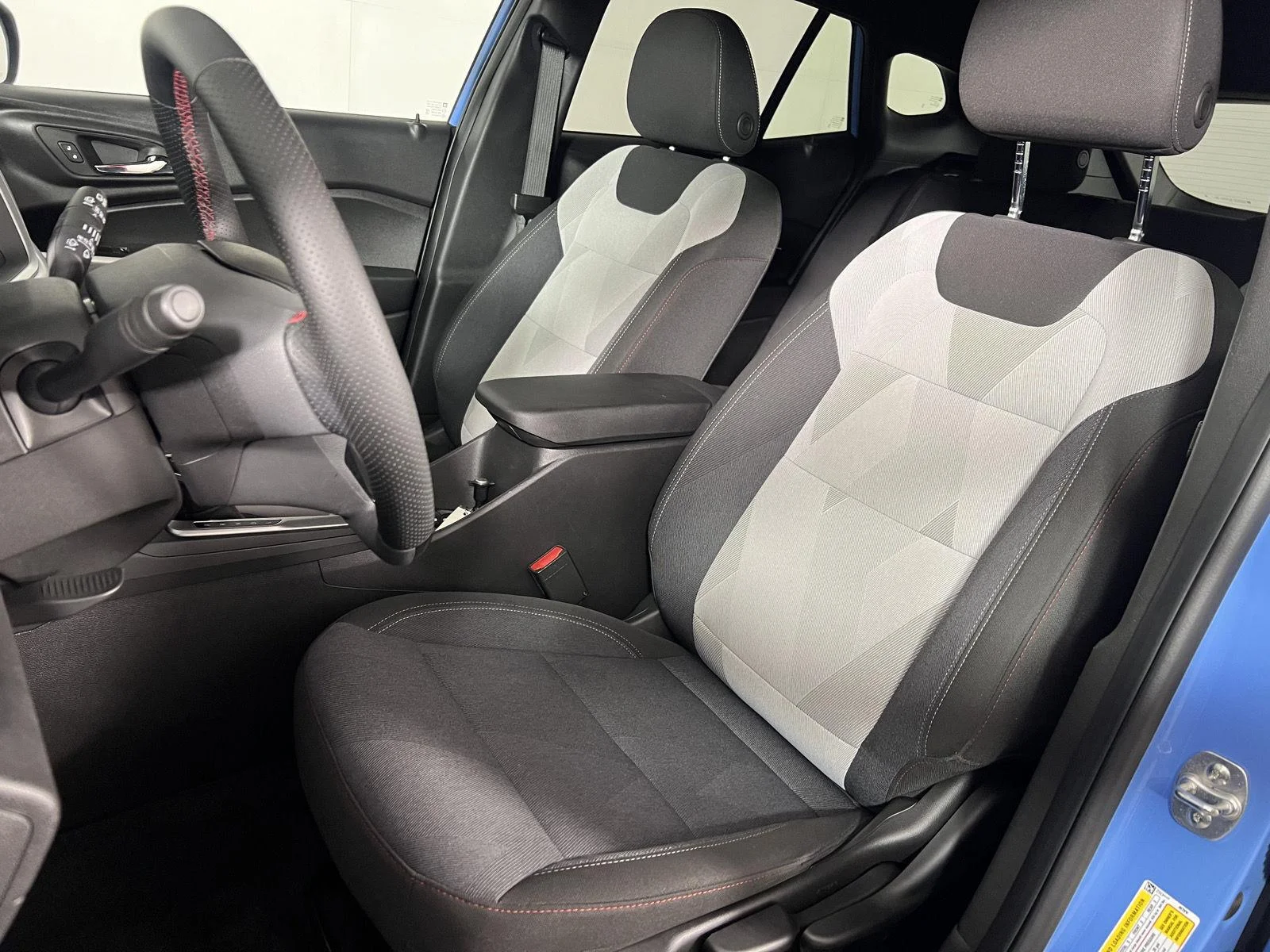 Used 2024 Fountain Blue Chevrolet 1RS image 13