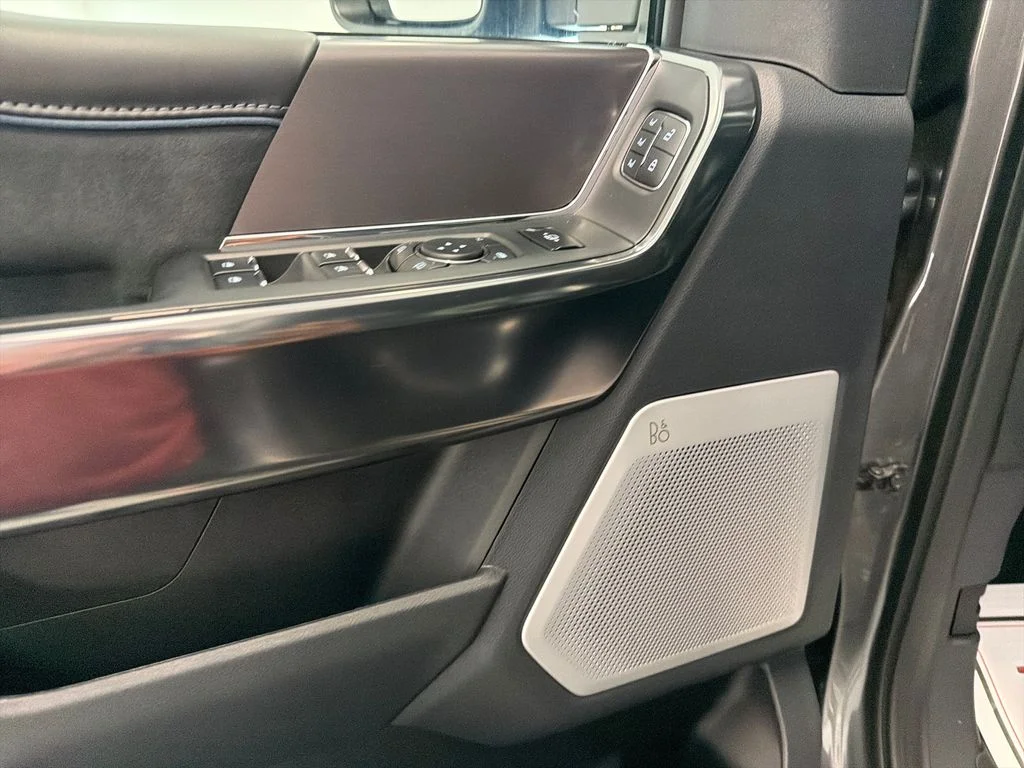 New 2026 Gray Ford Platinum image 14