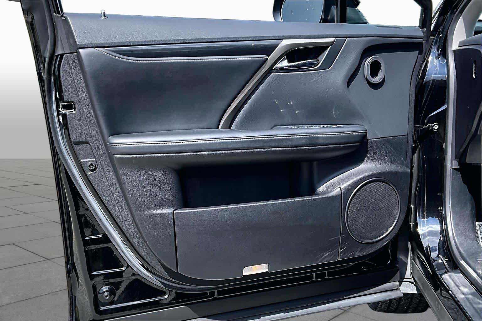 Used 2019 Obsidian Lexus  image 21