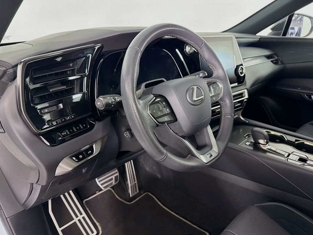 Used 2023 White Lexus 500h F SPORT Performance image 4