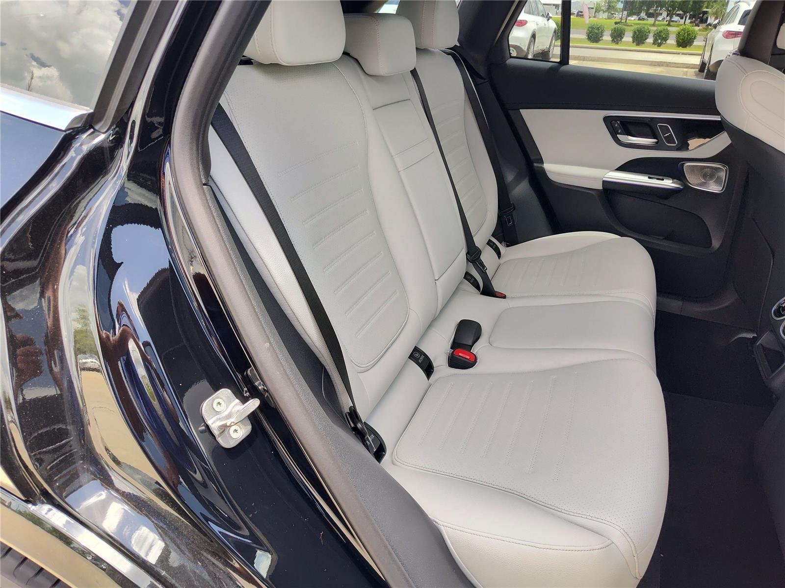 New 2026 Black Mercedes-Benz GLC 300 image 13