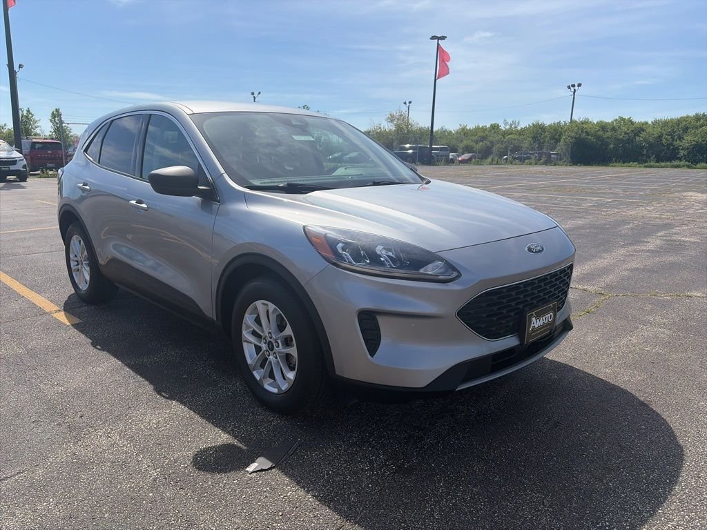 Used 2022 Silver Ford SE image 8