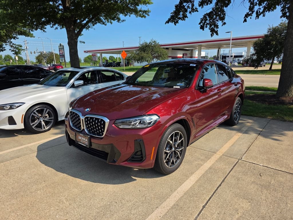 Used 2023 Piemont Red BMW xDrive30i image 2