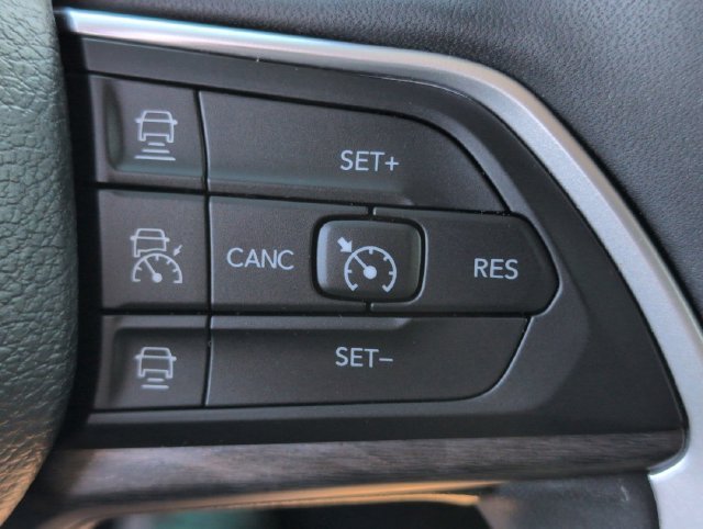 Used 2023 White Jeep Limited image 20