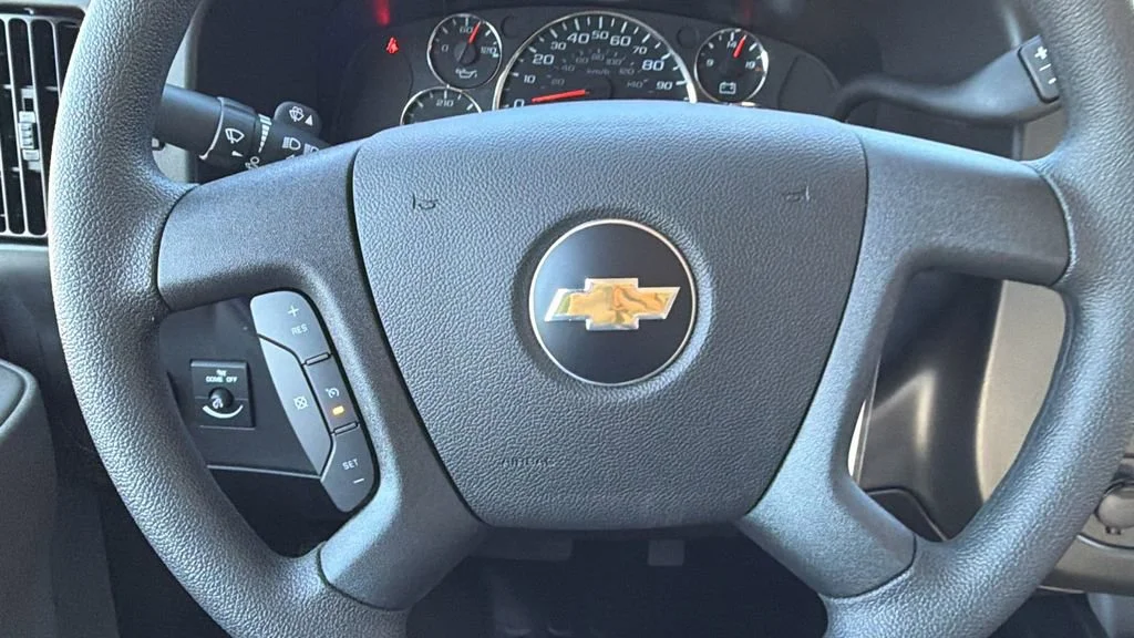 2025 Chevrolet Express Cargo Work Van - Photo 15