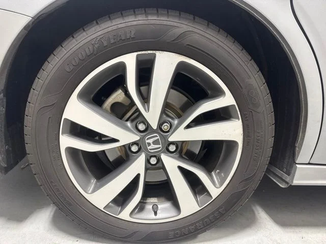 Used 2023  Honda Touring image 6