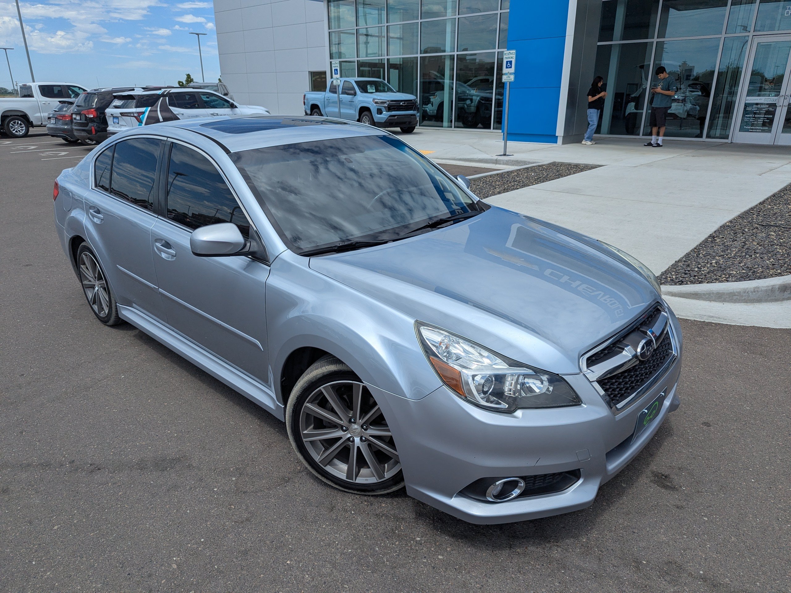 Used 2014 Silver Subaru 2.5 i Sport image 4
