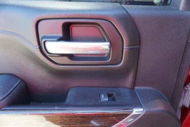 Used 2021 RED GMC SLE image 17
