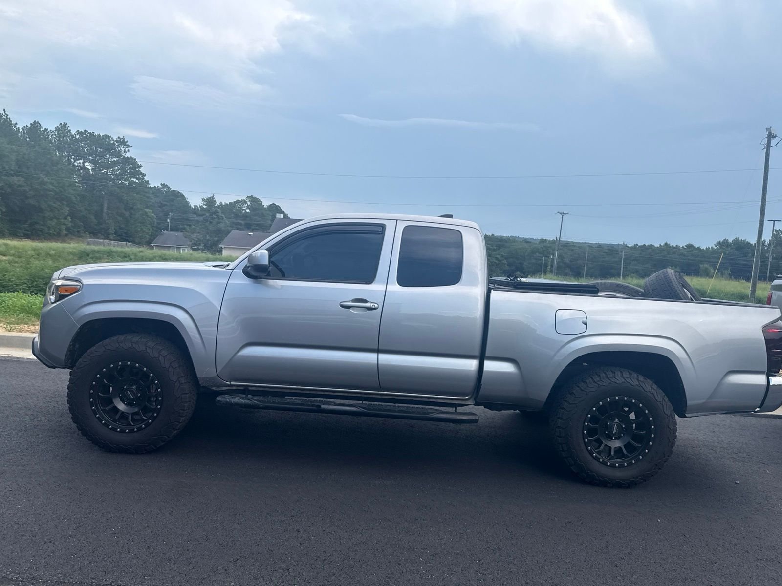 Used 2017 Silver Toyota SR5 image 4