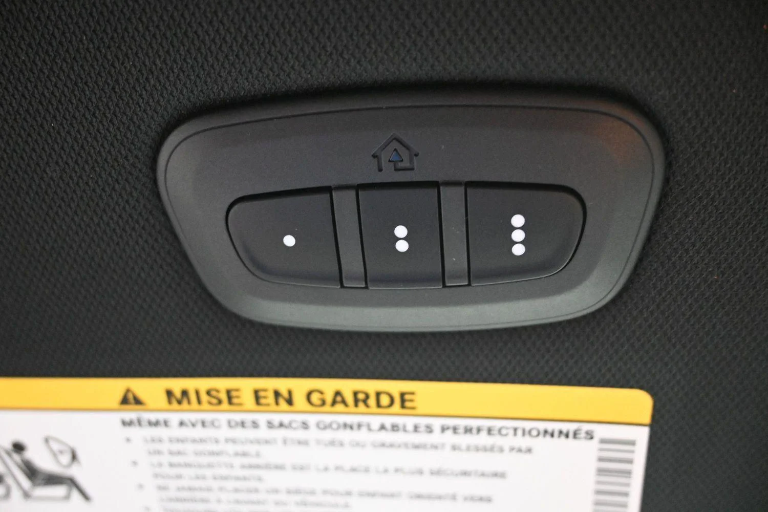 2027 Chrysler Pacifica Select - Photo 32