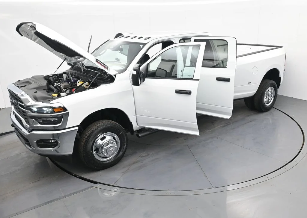 New 2026 Bright White Clear-Coat Exterior Paint RAM Tradesman image 44