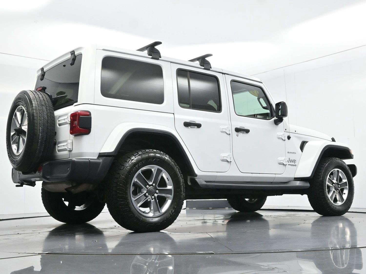 Used 2019 Bright White Clearcoat Jeep Sahara image 45