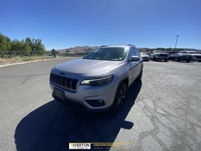 Used 2021 Silver Jeep Altitude 4x4 image 1
