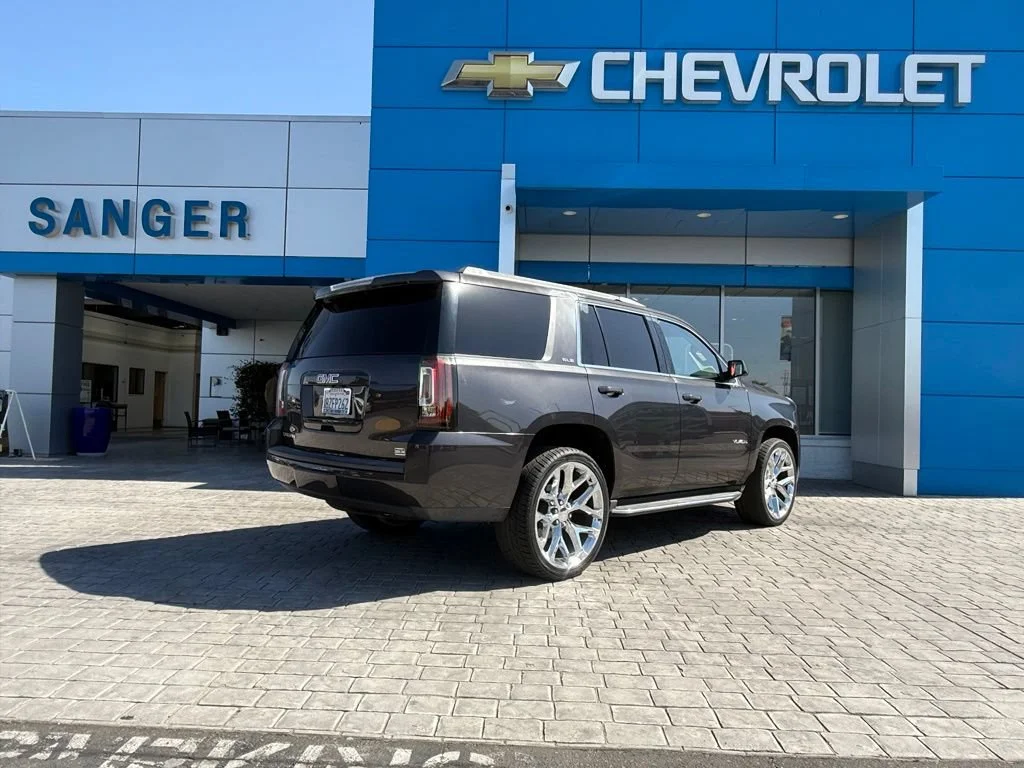 Used 2015 IRIDIUM METALLIC GMC SLE image 8