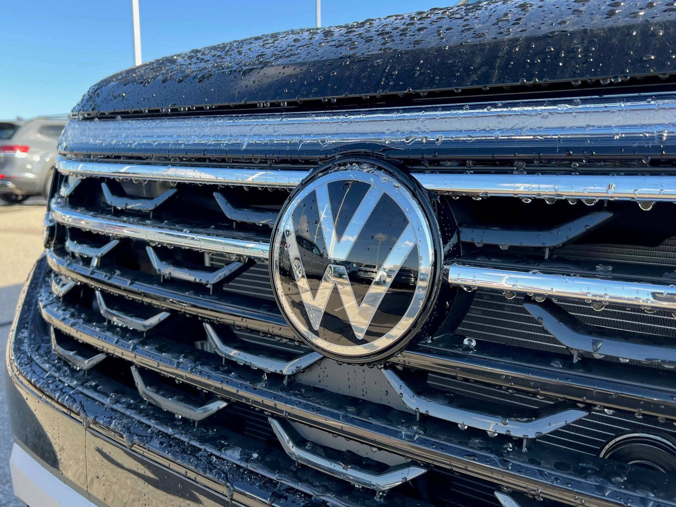 New 2026 Deep Black Volkswagen 2.0T Peak Edition image 7