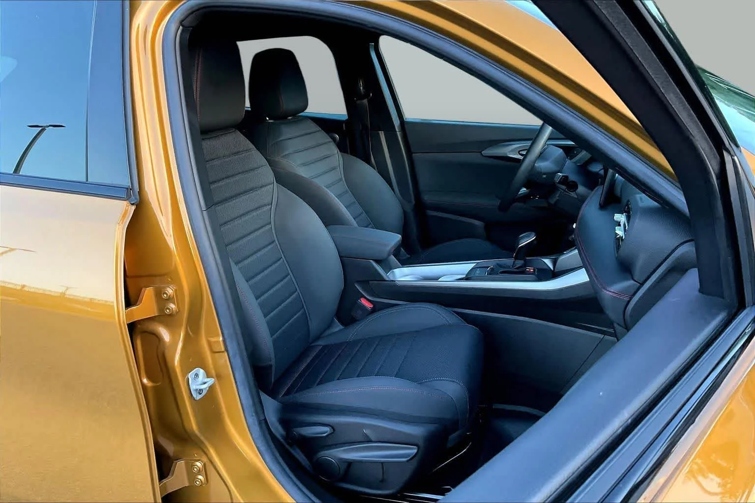 Used 2024 Acapulco Gold Dodge GT image 9