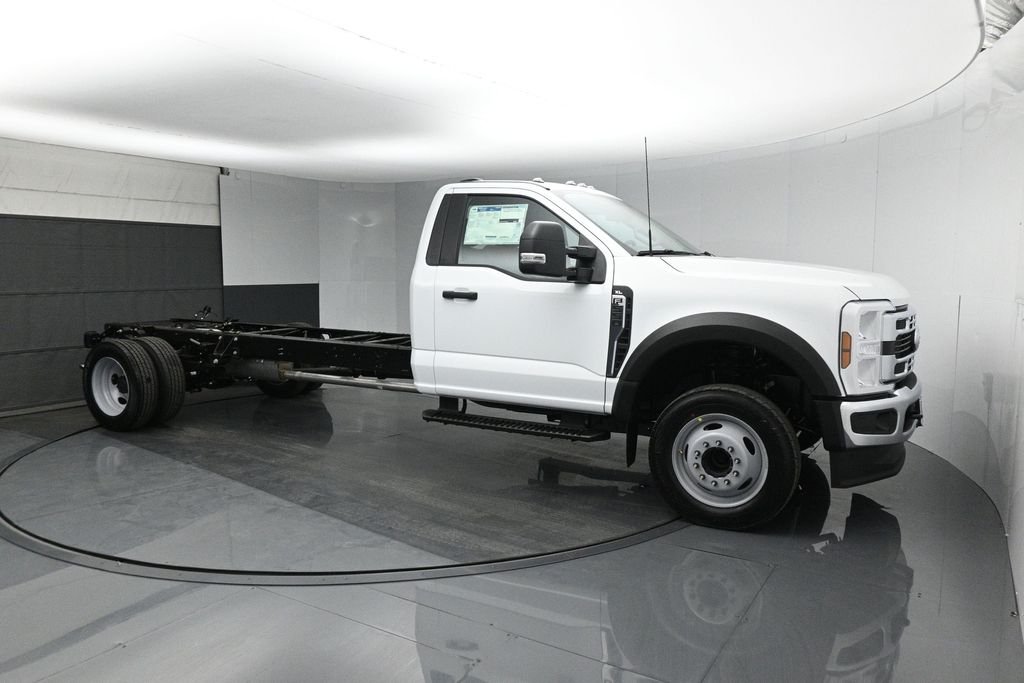 2026 Ford F-550 XL Regular Cab 205-In DRW's photo