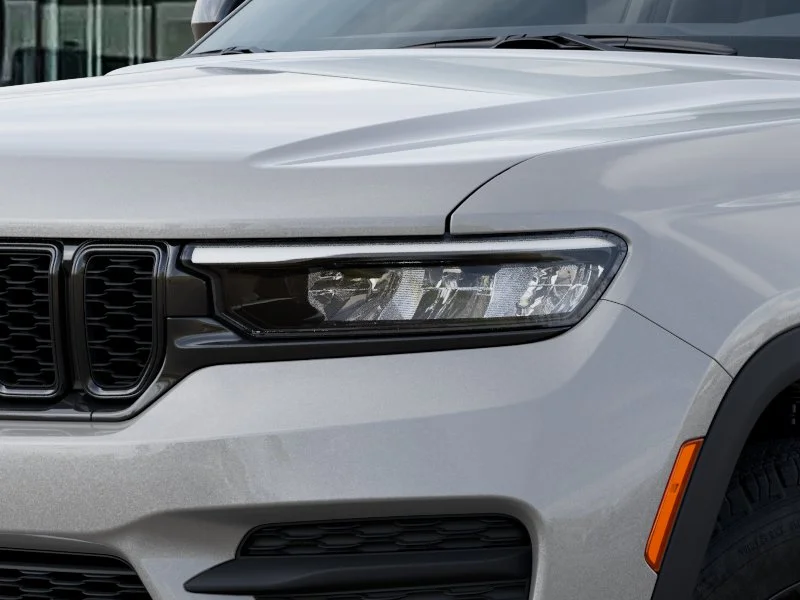 2025 Jeep Grand Cherokee Altitude - Photo 25