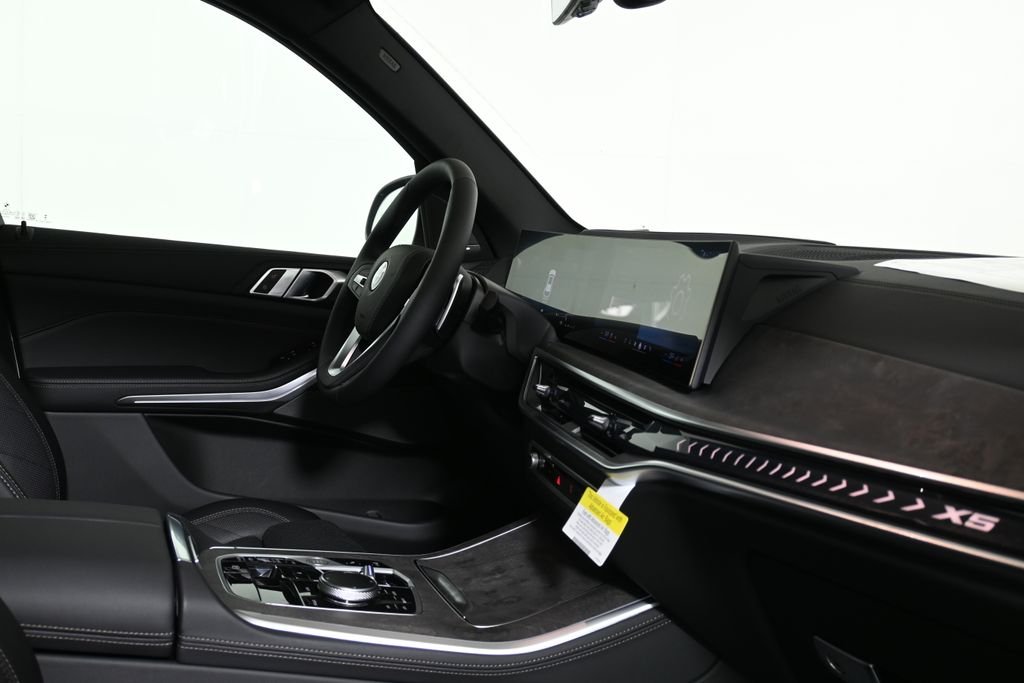 New 2026 Alpine White BMW xDrive40i image 32