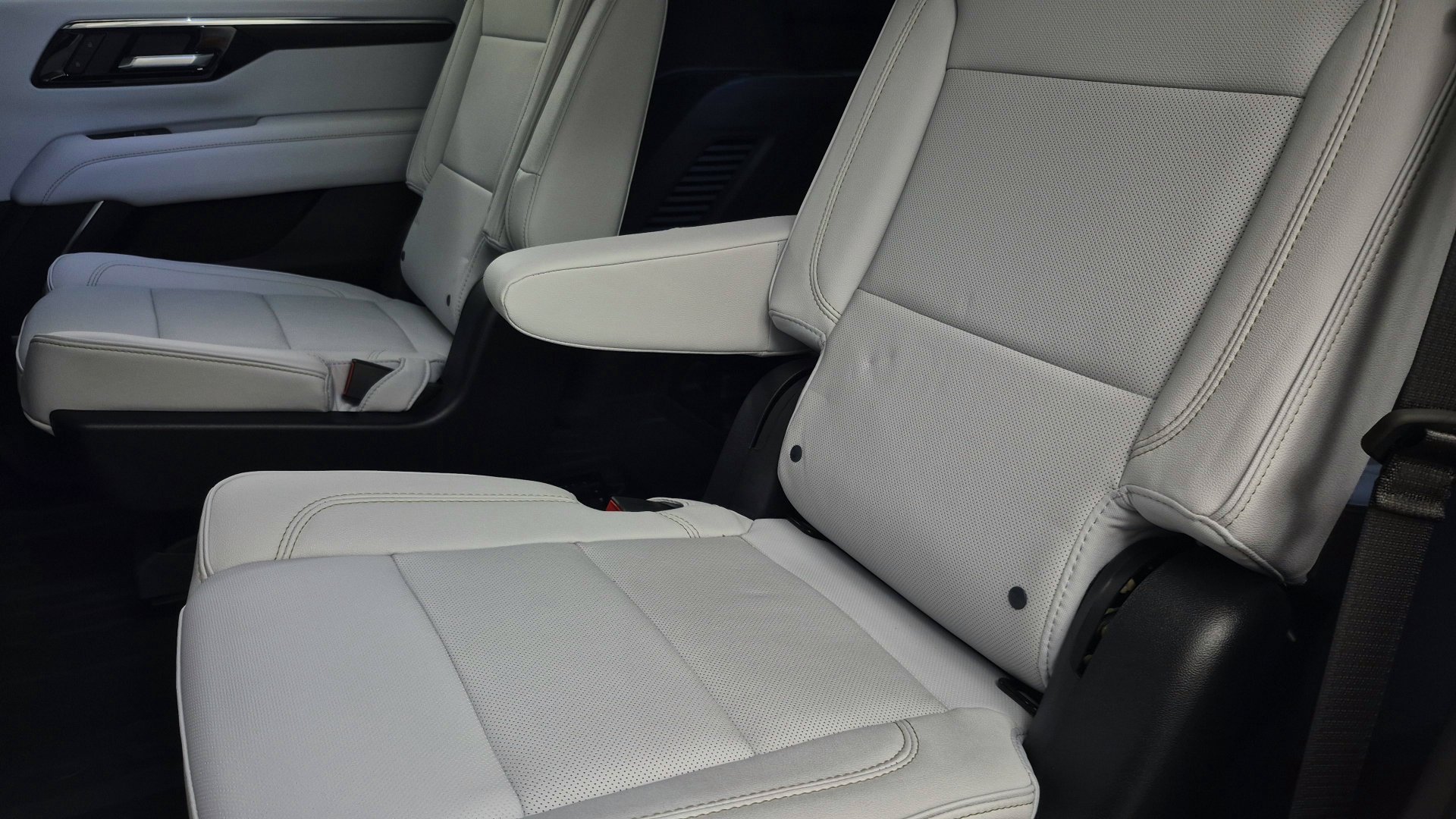 2026 Chevrolet Tahoe Premier - Photo 26