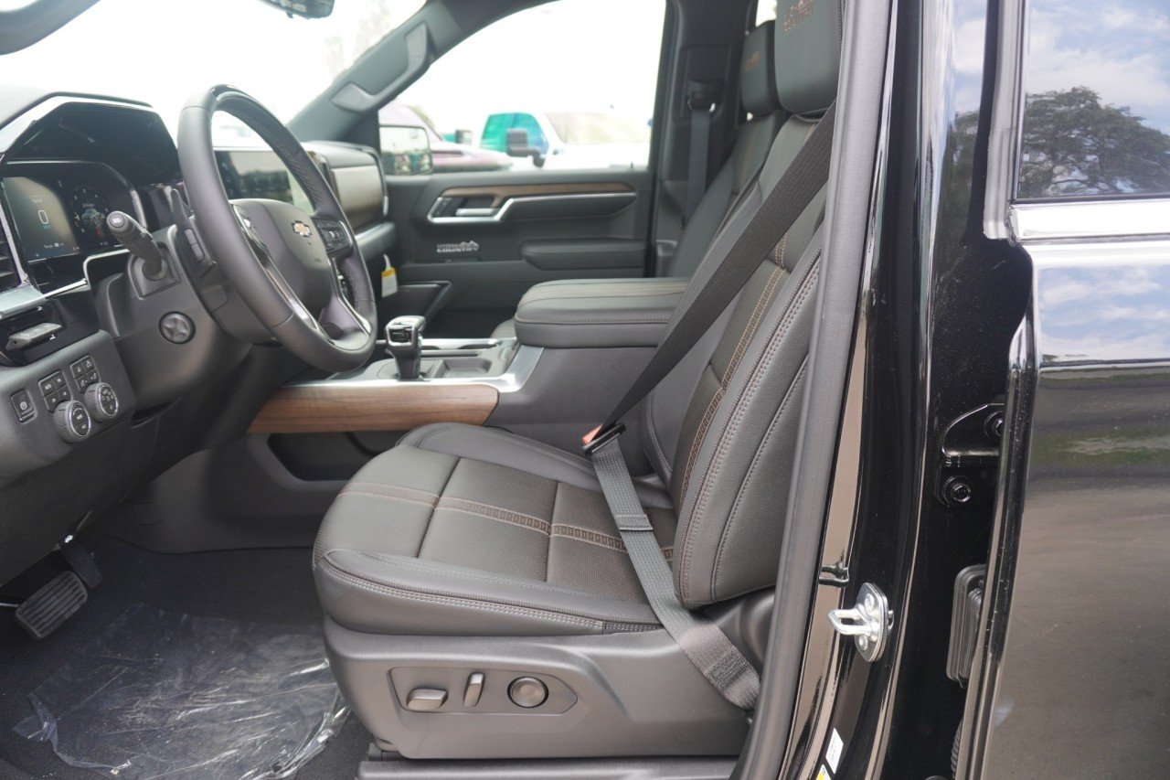 2026 Chevrolet Silverado 1500 High Country - Photo 23
