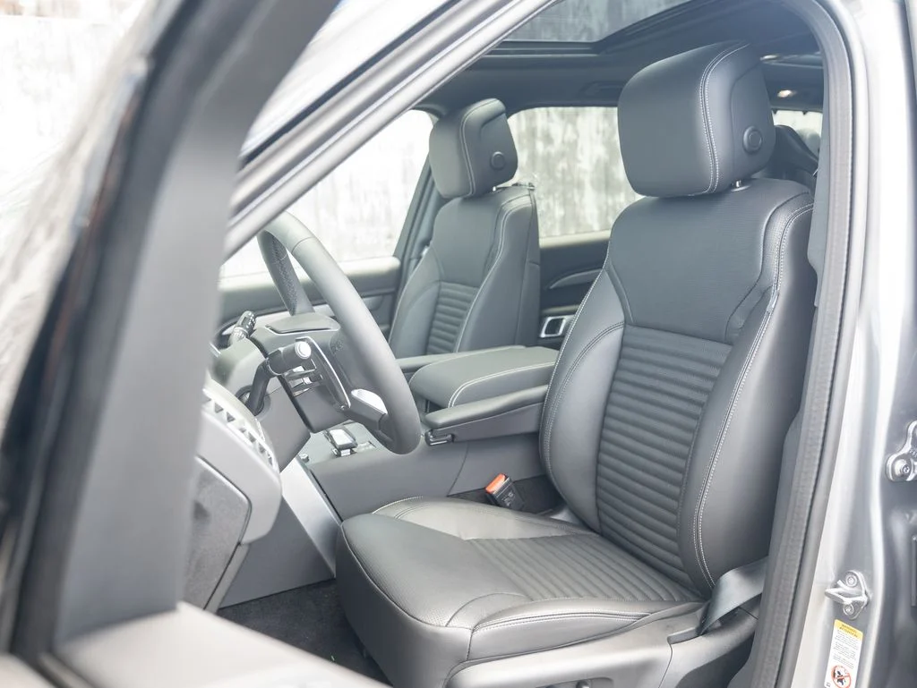 New 2026 Gray Land Rover Dynamic SE image 18