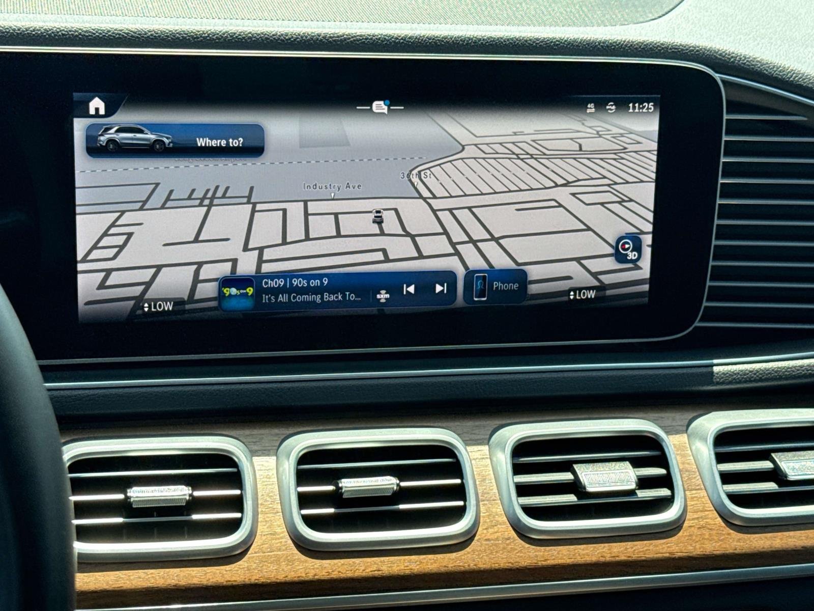 Used 2025  Mercedes-Benz GLE 350 image 19