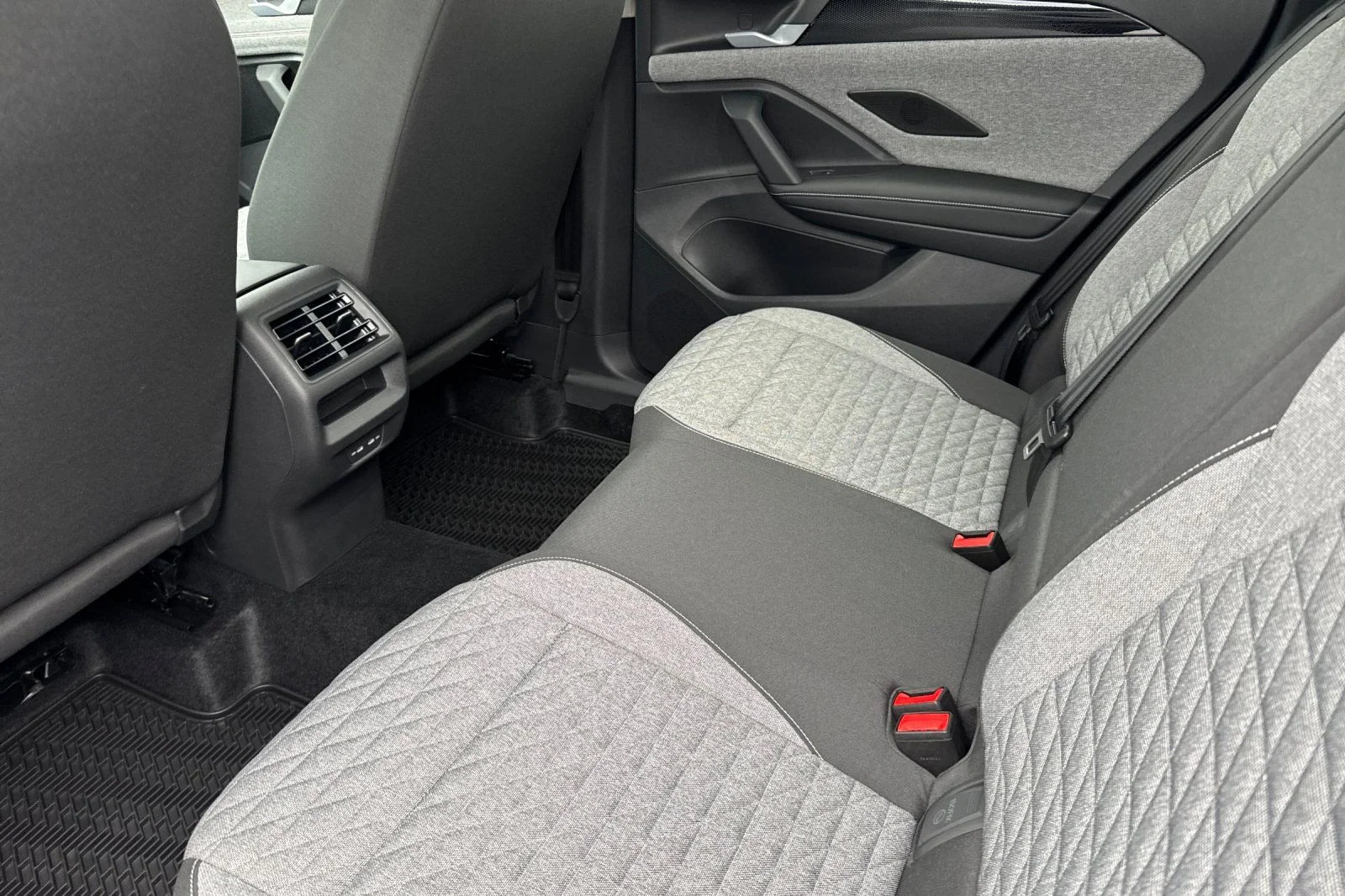 2026 Volkswagen Tiguan S - Photo 11