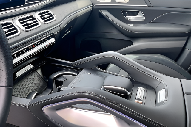 Used 2025 Silver Mercedes-Benz GLE 53 AMG® image 9