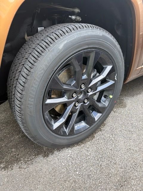 New 2026 Copper Shino Metallic Clear-Coat Exterior Paint Jeep Limited Reserve image 2
