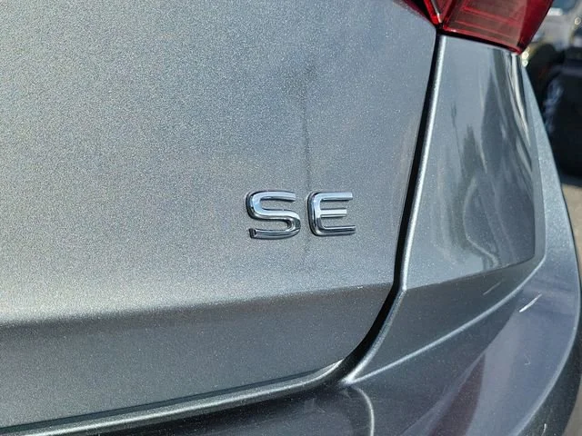 2024 Volkswagen Jetta SE - Photo 8