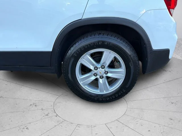 Used 2017 White Chevrolet LT image 31