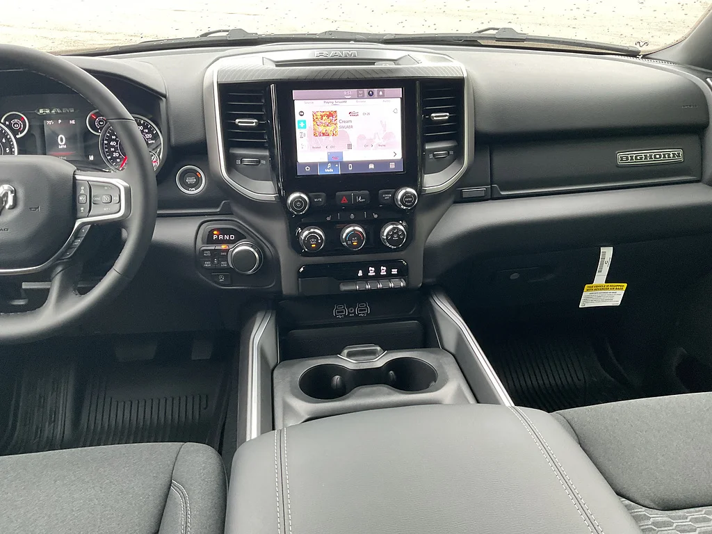 New 2026 Tank RAM Big Horn Crew Cab 4x4 5