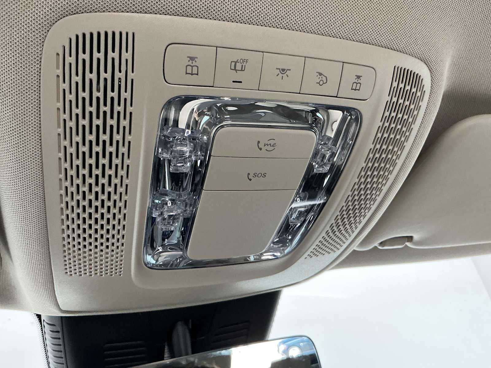 Certified Used 2026 Polar White Mercedes-Benz GLB 250 image 19