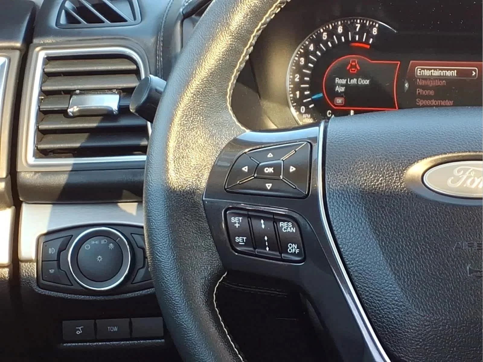 Used 2018 Magnetic Ford Platinum image 22