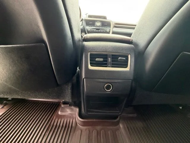 Used 2016  Lexus 350 image 27