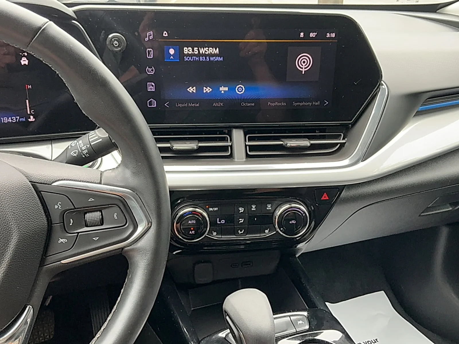 Used 2025 Marina Blue Metallic Chevrolet FWD LT image 9