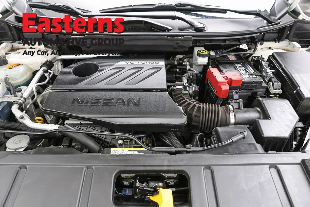 Used 2023 White Nissan SL image 7