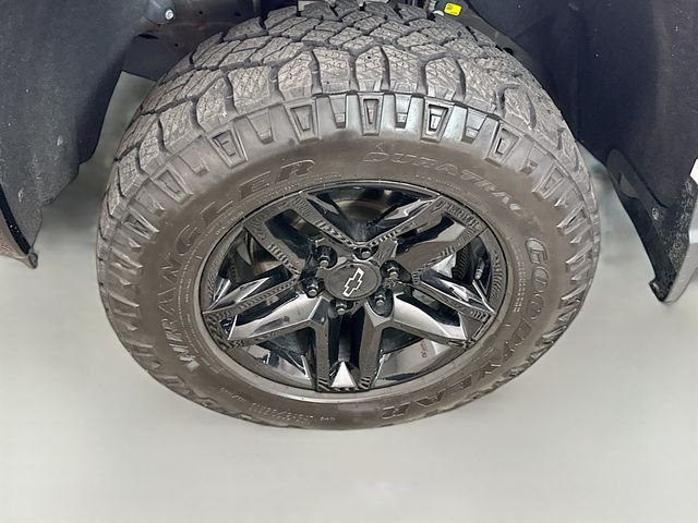 Used 2022 White Chevrolet LT Trail Boss image 31