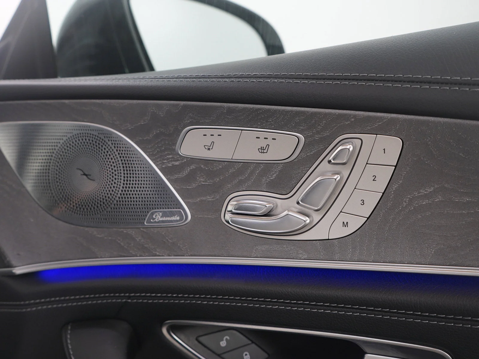 Used 2019 White Mercedes-Benz Base image 12