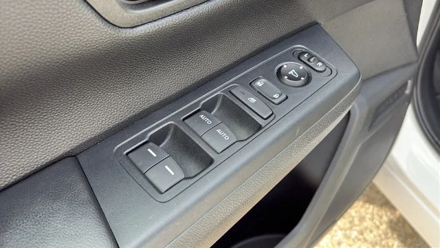Used 2023 White Honda EX image 9