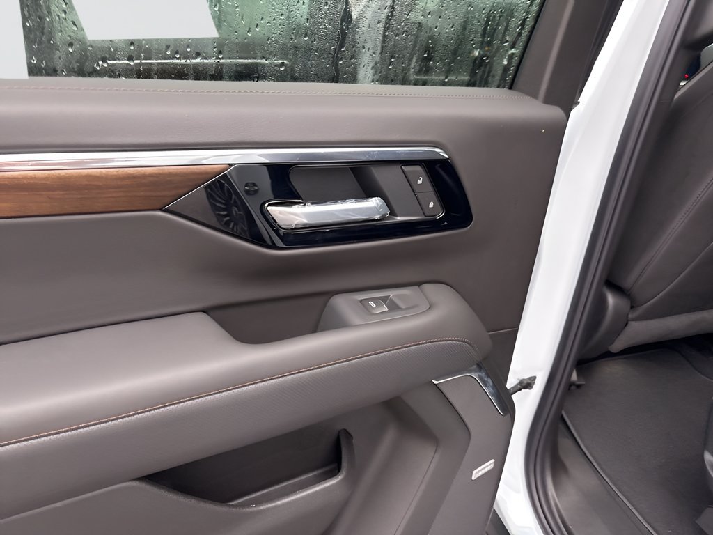 2026 Chevrolet Suburban High Country - Photo 15