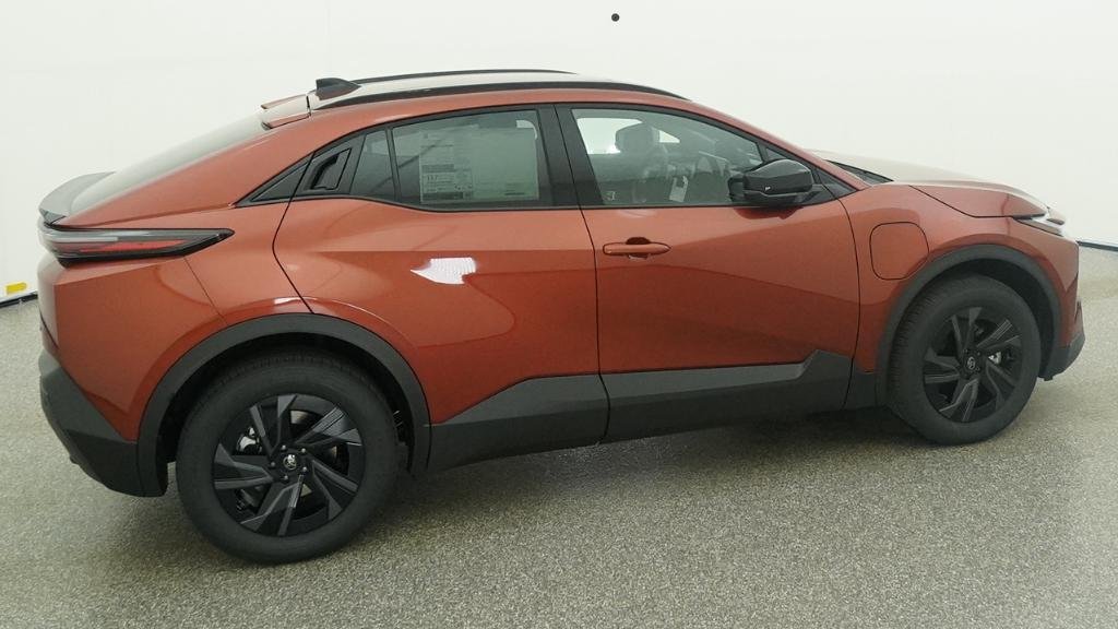 New 2026 Tandoori Toyota SE image 2